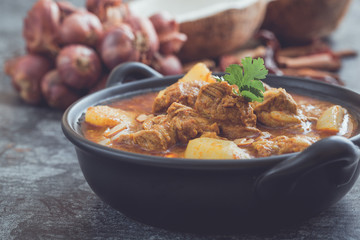 Beef massaman