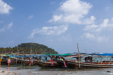 Fototapeta na wymiar Fishing boat on the island of Koh Samui in Thailand