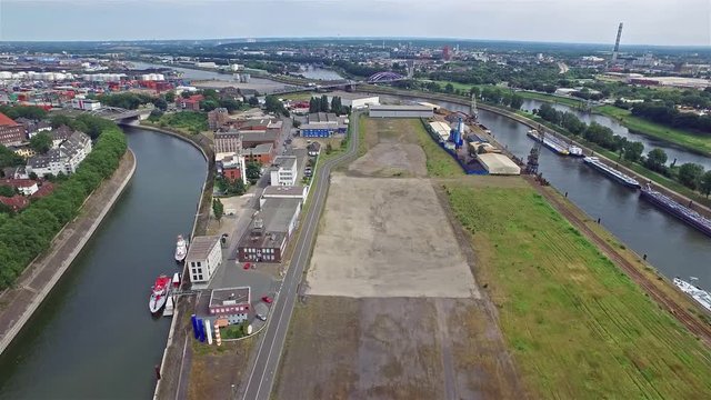 Luftaufnahmen von Duisburg Ruhrort, Deutschland