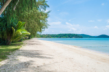 Blue sea and white sand beach at Koh Mak, Trat Thailand.