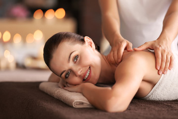 Obraz premium Beautiful girl in spa salon