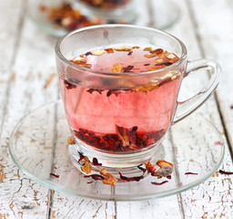 Red fruit tea in transparent glass Cup