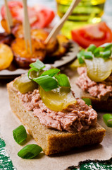 Sandwich with liver pate
