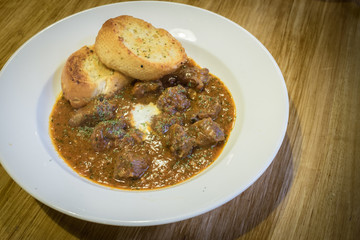 beef goulash slow cooker
