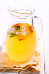 Orange and mint lemonade