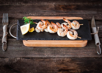 Grilled shrimps on frying pan