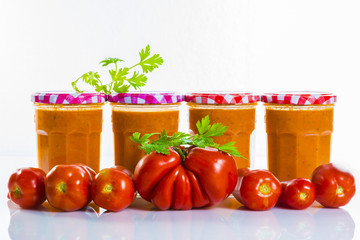coulis de tomates en pots