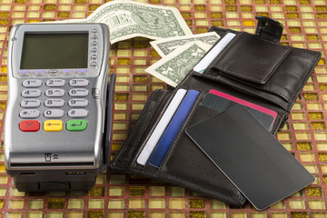 Payment wireless terminal and wallet with dollar banknote