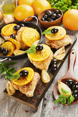 Chicken with oranges and olives