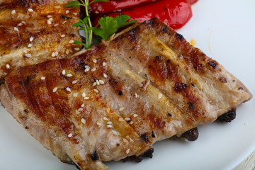 Grilled pork ribs
