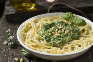 Spaghetti with pesto sauce