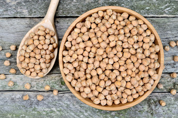 Bamboo bowl with chickpeas