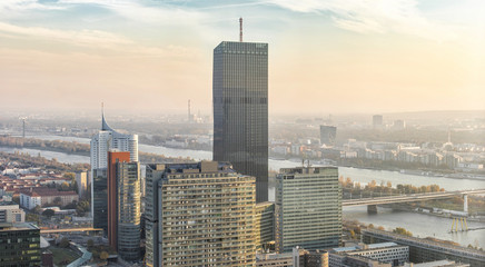 Obraz premium Skyline of the Danube City at the Danube Island
