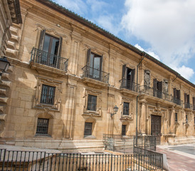 Fototapeta na wymiar Palacio de San Feliz de Plazuela de Daoiz y Velarde de Oviedo Spanien Nordspanien Asturien (Asturias)
