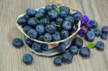 Freshly picked blueberries . Juicy and fresh blueberries - Blueberry antioxidant. - Concept for healthy eating and nutrition
