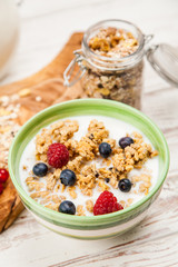 Muesli with berries