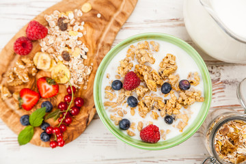 Muesli with berries