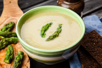 Asparagus cream soup