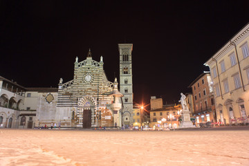 Fototapeta na wymiar Nightview of the Prato Cathedral