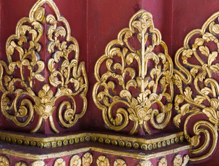 The luxury of golden flower stucco