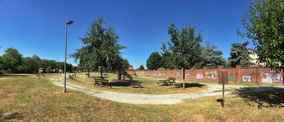 Saluzzo, parco cittadino in estate