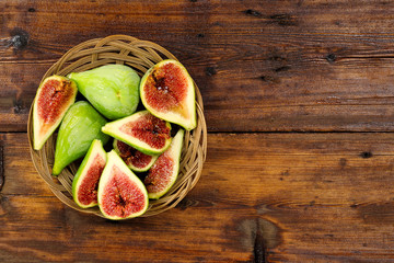 figs on table