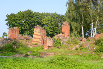 Ruin of Lower Dacha in Alexandria Park.