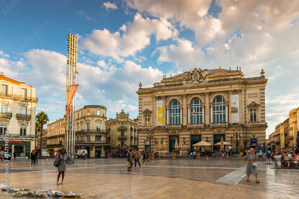 1000_F_117196039_uUO24iNufbm0RdhXfQSjshgyYniEnFsX.jpg