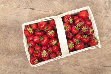Erdbeeren in Schale