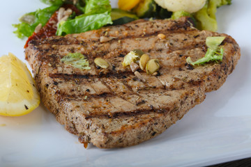 Grilled tuna steak