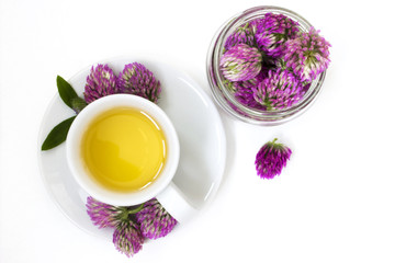 Obraz na płótnie Canvas Herbal tea with flowers of clover