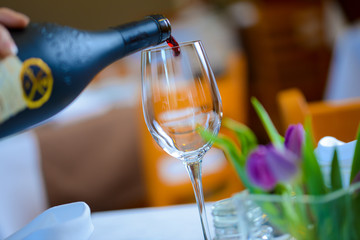 Wein servieren