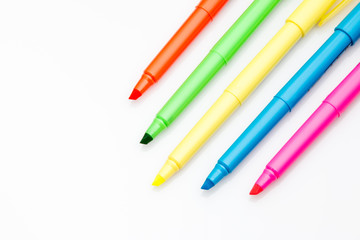 Open highlight markers on white