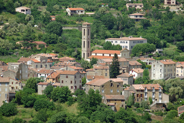 Fototapeta na wymiar Corse, le village de montagne de Vico 