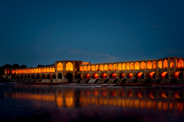 Khaju-Brücke nachts in Isfahan.Iran