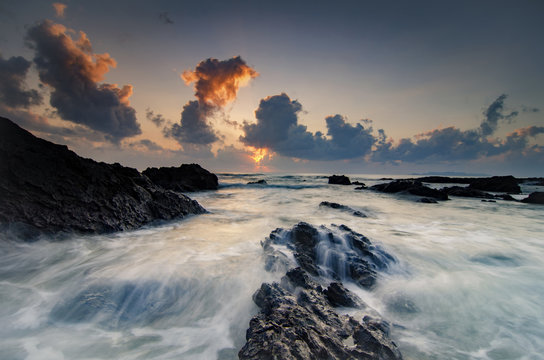 Fototapeta stunning sunset sunrise  scenery over Pandak Beach located in Terengganu,Malaysia