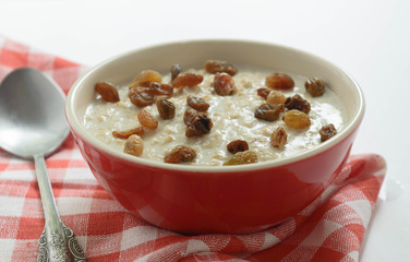 porridge with raisins