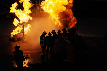 Fototapeta na wymiar Firefighters training