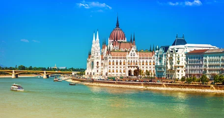 Türaufkleber European landmarks - view of Parliament in Budapest, Hungary © Freesurf