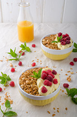 Baked granola with pudding