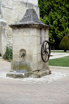 Fontaine à Saintes