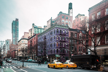 Budynki i ulice Upper West Site na Manhattanie w Nowym Jorku - 117304273