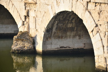 Fototapeta na wymiar Tiberiusbrücke in Rimini
