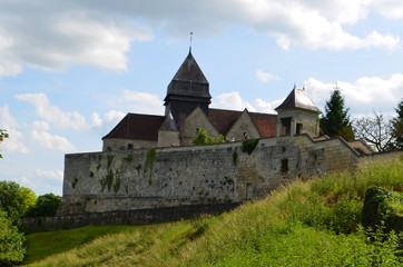 Fototapeta na wymiar coucy le château