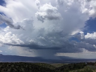 Fototapeta na wymiar Cumulonimbus cloud and thunderstorm with rain