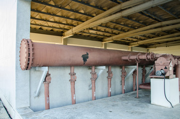 Obraz na płótnie Canvas Large industrial pump