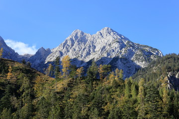Fototapeta na wymiar Doppelgipfel in den Alpen