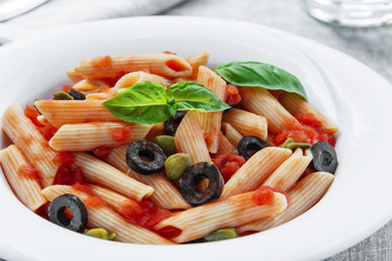 pasta with tomato sauce olives and capers