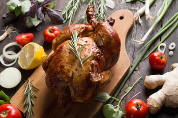 Whole roasted chicken - 117358413