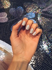 grey nails, casual style